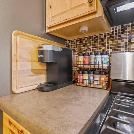 Charming Victorian Home - 2 Minutes To Downtown لانكاستر المظهر الخارجي الصورة