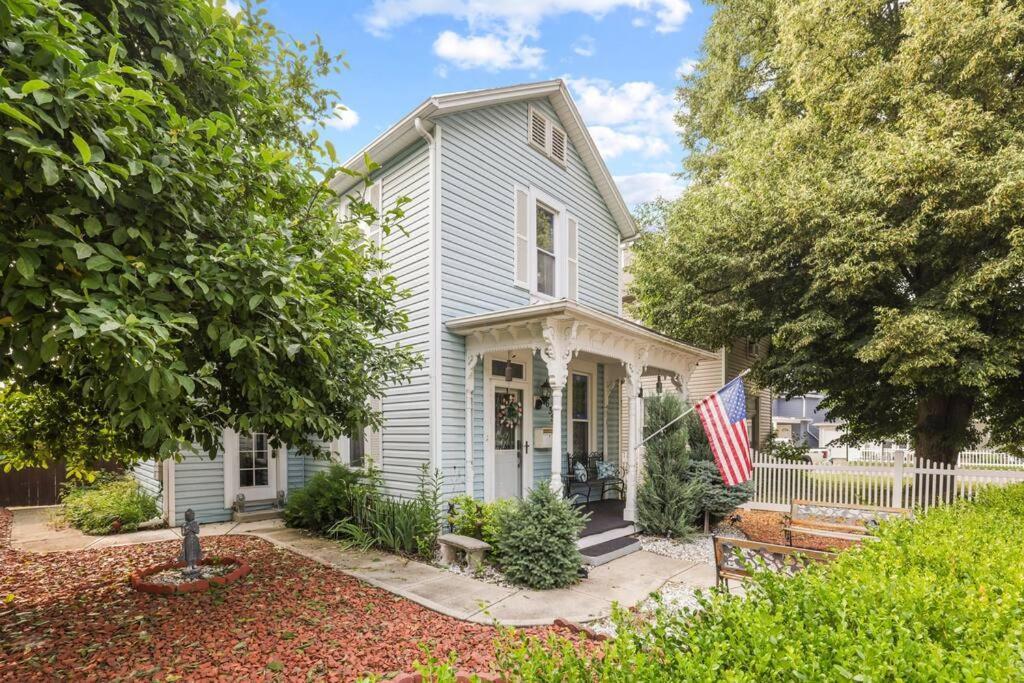 Charming Victorian Home - 2 Minutes To Downtown لانكاستر المظهر الخارجي الصورة