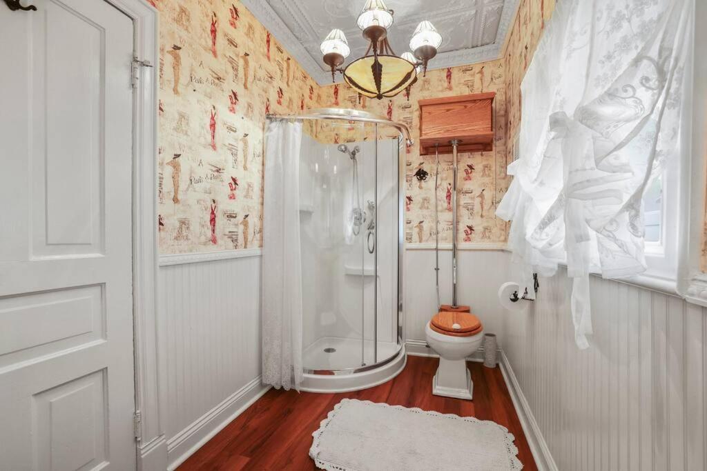 Charming Victorian Home - 2 Minutes To Downtown لانكاستر المظهر الخارجي الصورة